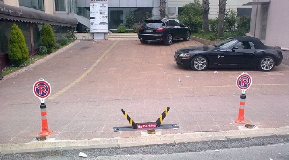 road-blocker-parking-bbarrier-park-bariyeri-halleypark-bariyer-merter